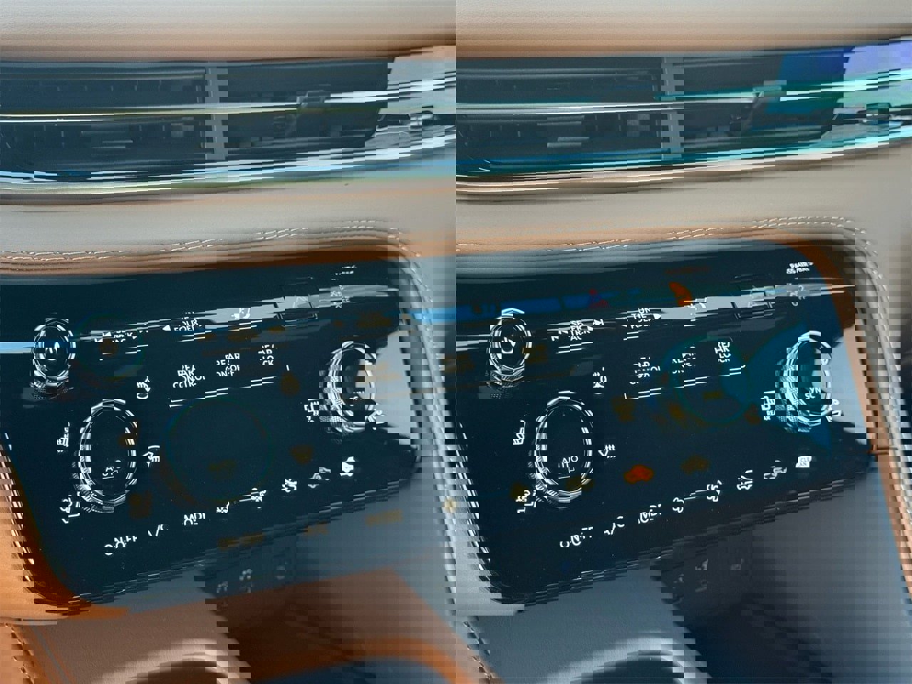 New 2026 INFINITI QX60 Autograph w/ Dark Cargo Package image 24