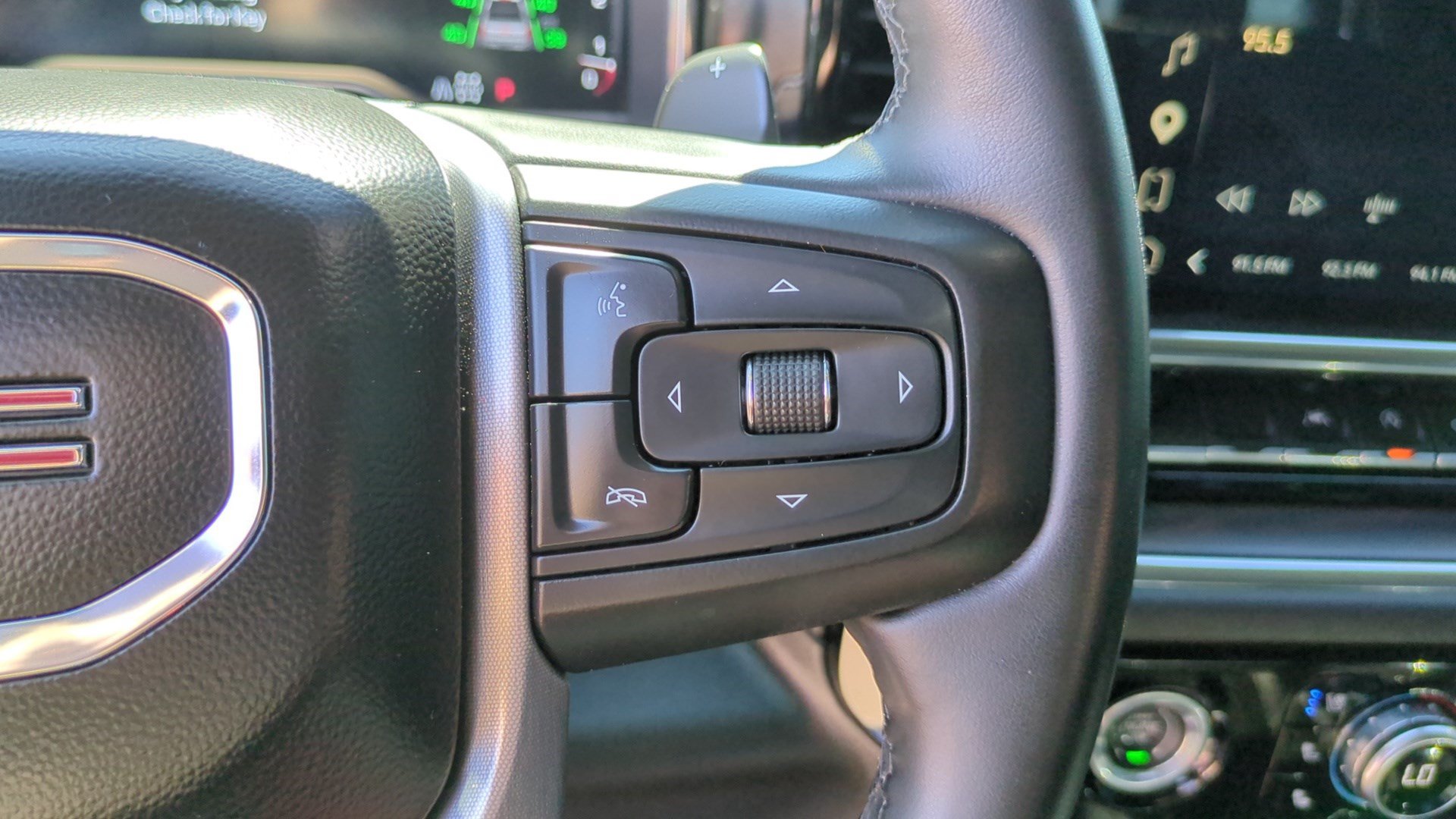 Used 2023 GMC Sierra 1500 SLT w/ SLT Premium Package AWD/4WD image 16