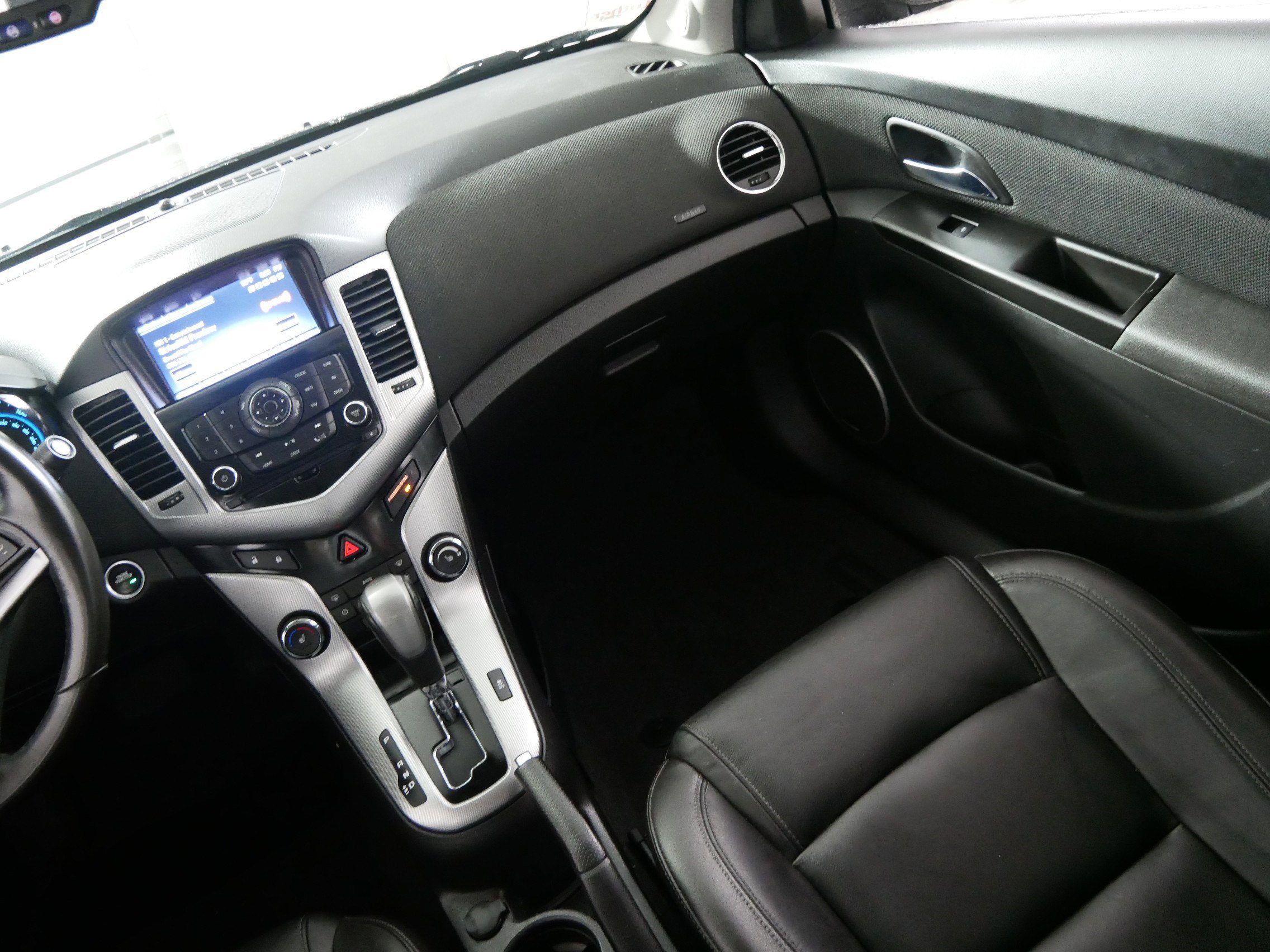 Used 2014 Chevrolet Cruze LTZ w/ Sun, Sound and Sport Package FWD image 11