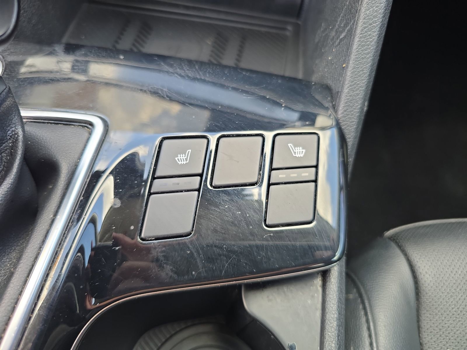 Used 2023 Kia Sportage EX image 19