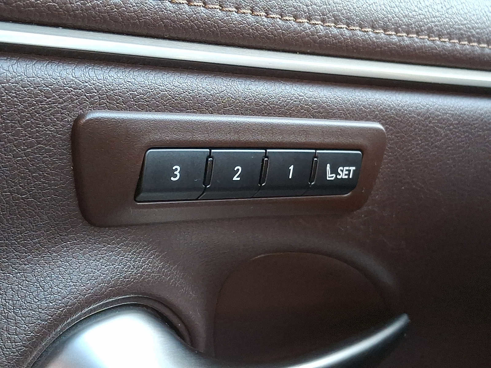 Used 2021 Lexus ES 250 w/ Premium Package image 23