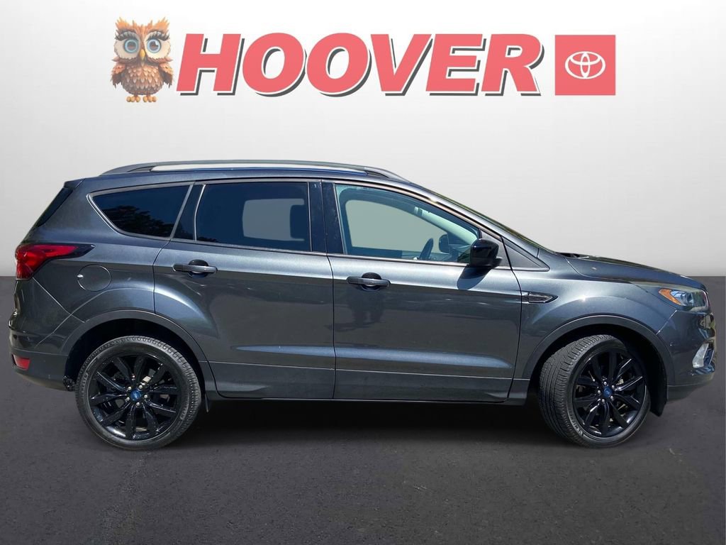 Used 2019 Ford Escape SE image 2