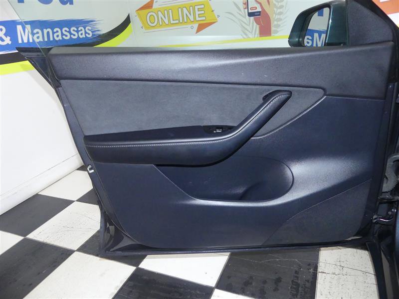 Used 2020 Tesla Model Y Long Range image 22