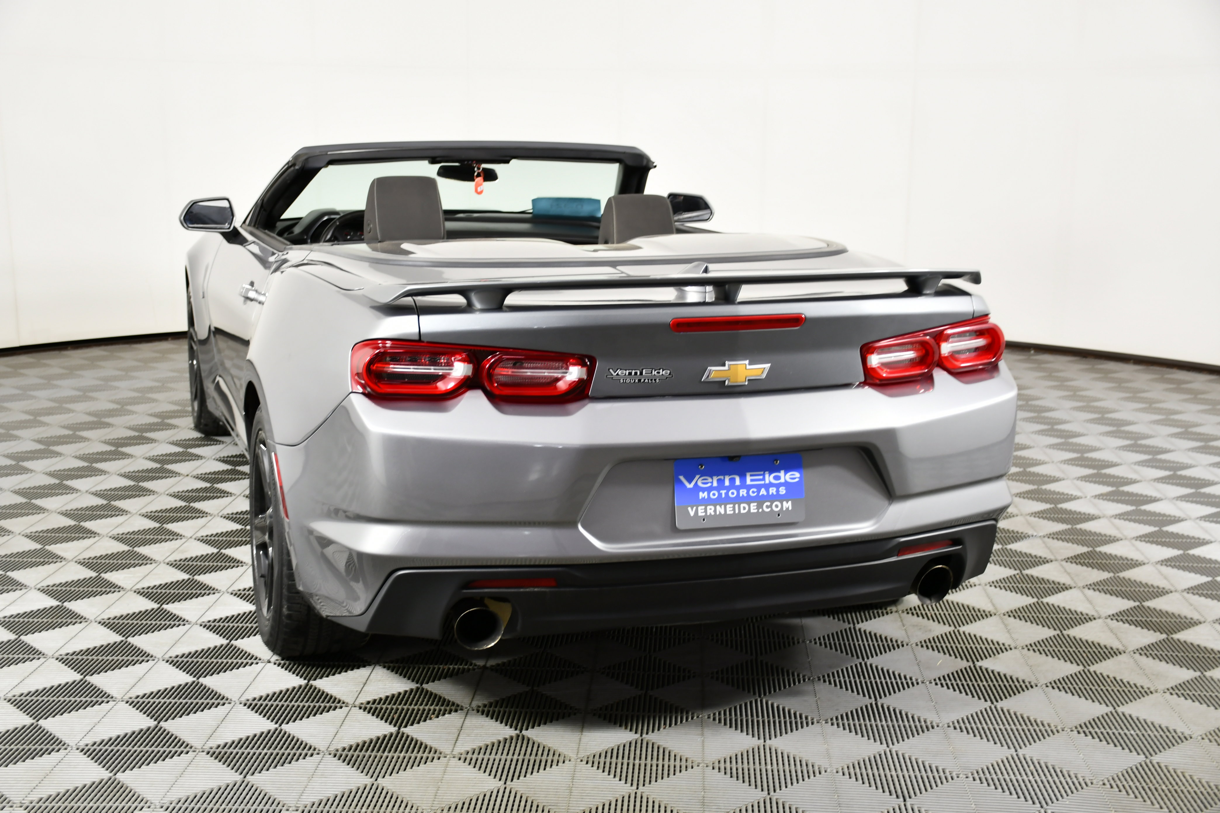 Used 2020 Chevrolet Camaro LT image 7