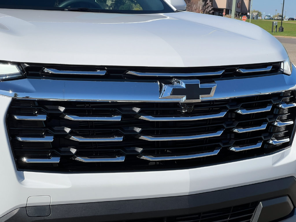 Used 2025 Chevrolet Equinox LT w/ Convenience Package II FWD image 41