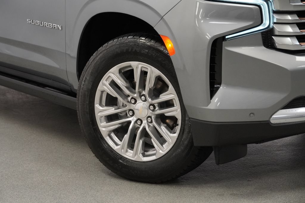 Used 2023 Chevrolet Suburban High Country AWD/4WD image 37