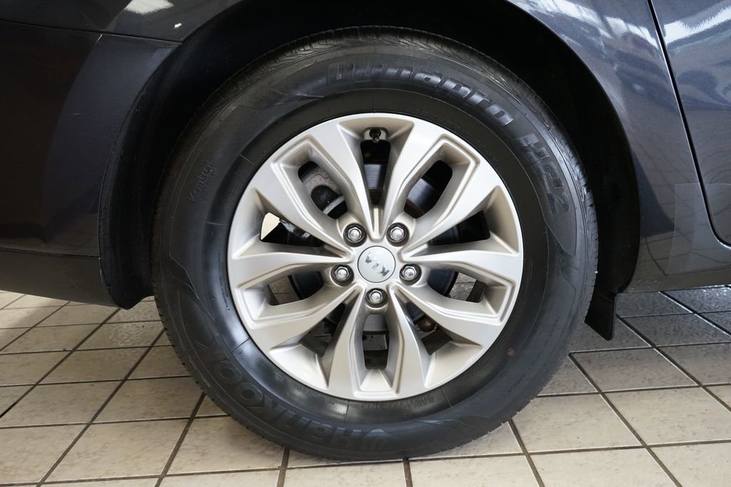 Used 2021 Kia Sedona LX image 51