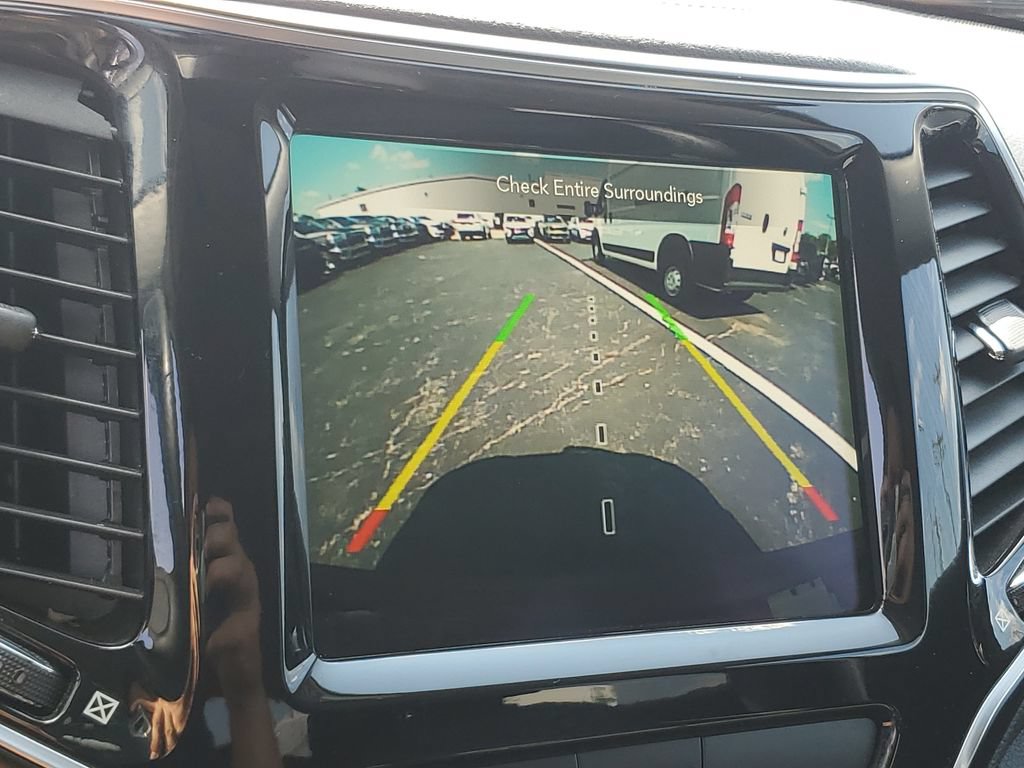 Certified 2019 Jeep Cherokee Limited AWD/4WD image 27