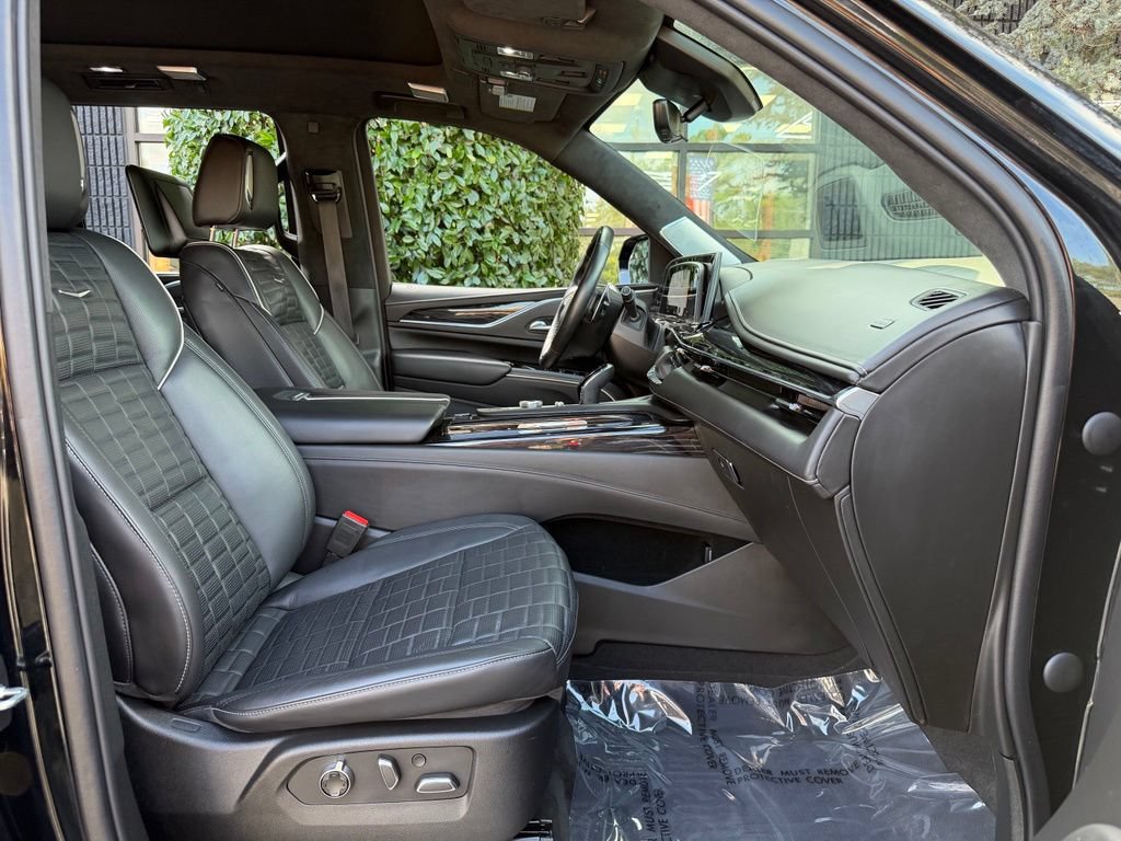 Used 2023 Cadillac Escalade V AWD/4WD image 33