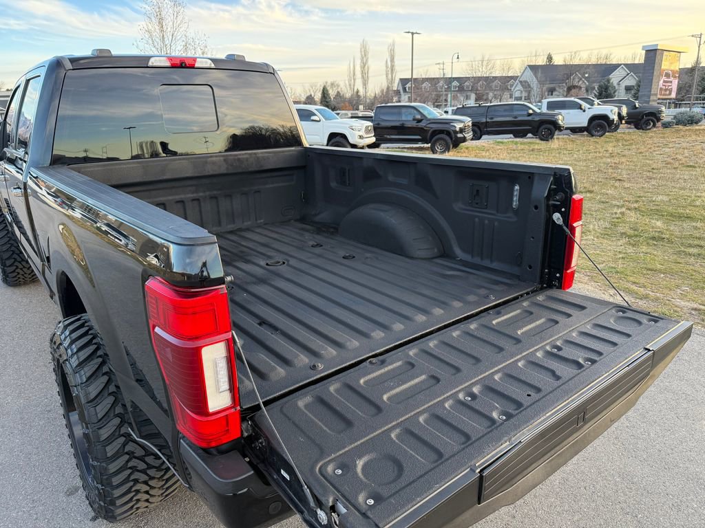 Used 2021 Ford F350 Platinum image 14