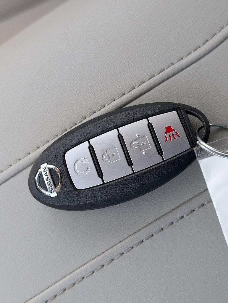 Used 2022 Nissan Rogue Sport SL AWD/4WD image 27