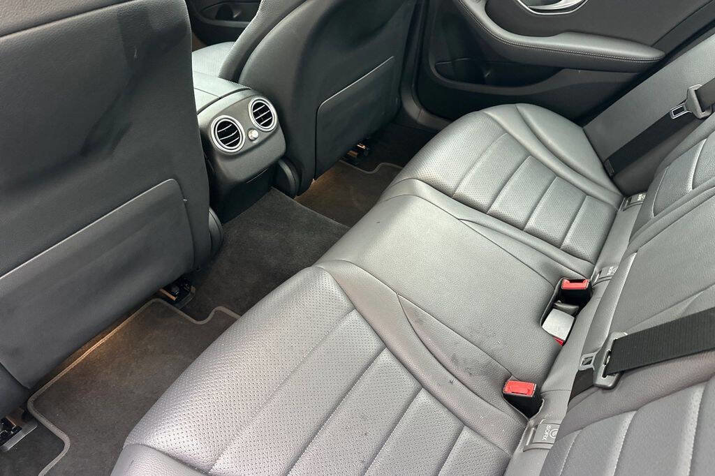 Used 2021 Mercedes-Benz C 300 Sedan image 12