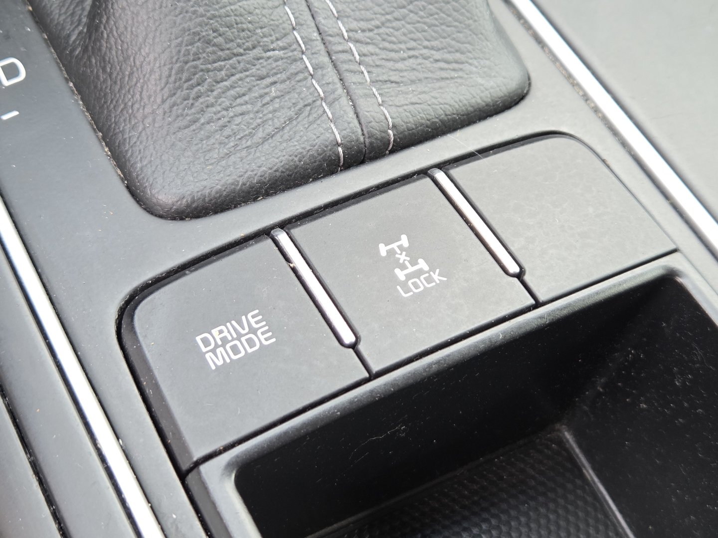 Used 2017 Kia Sorento AWD image 5