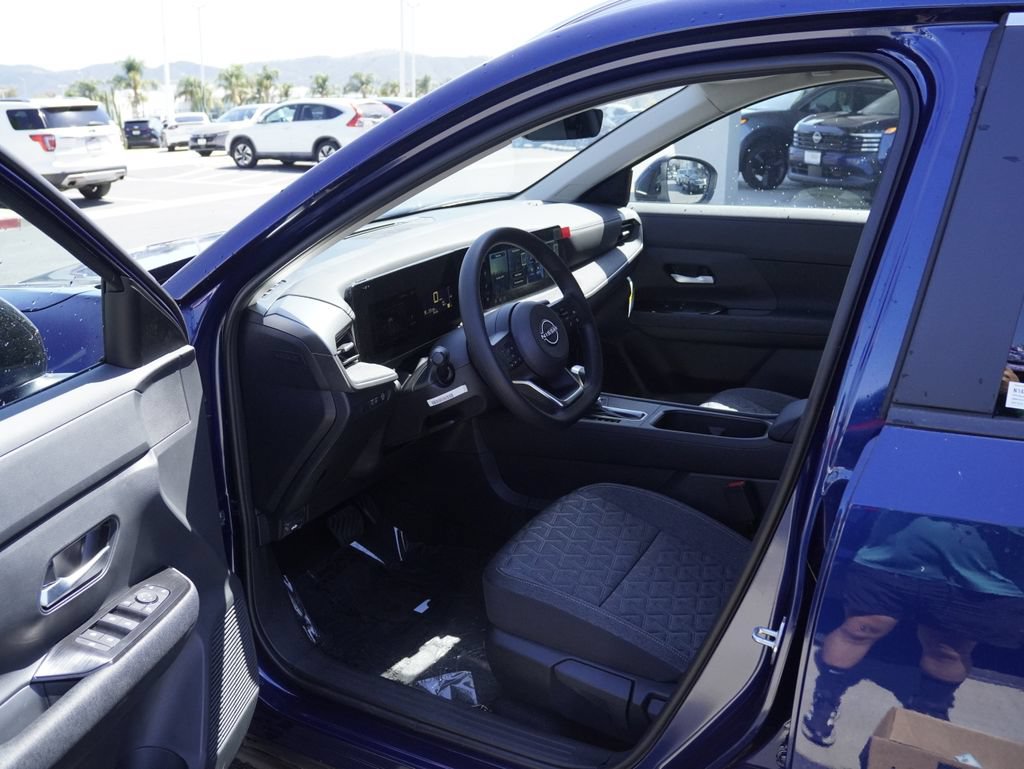 New 2026 Nissan Kicks SV w/ Interior Electronics Package FWD image 21