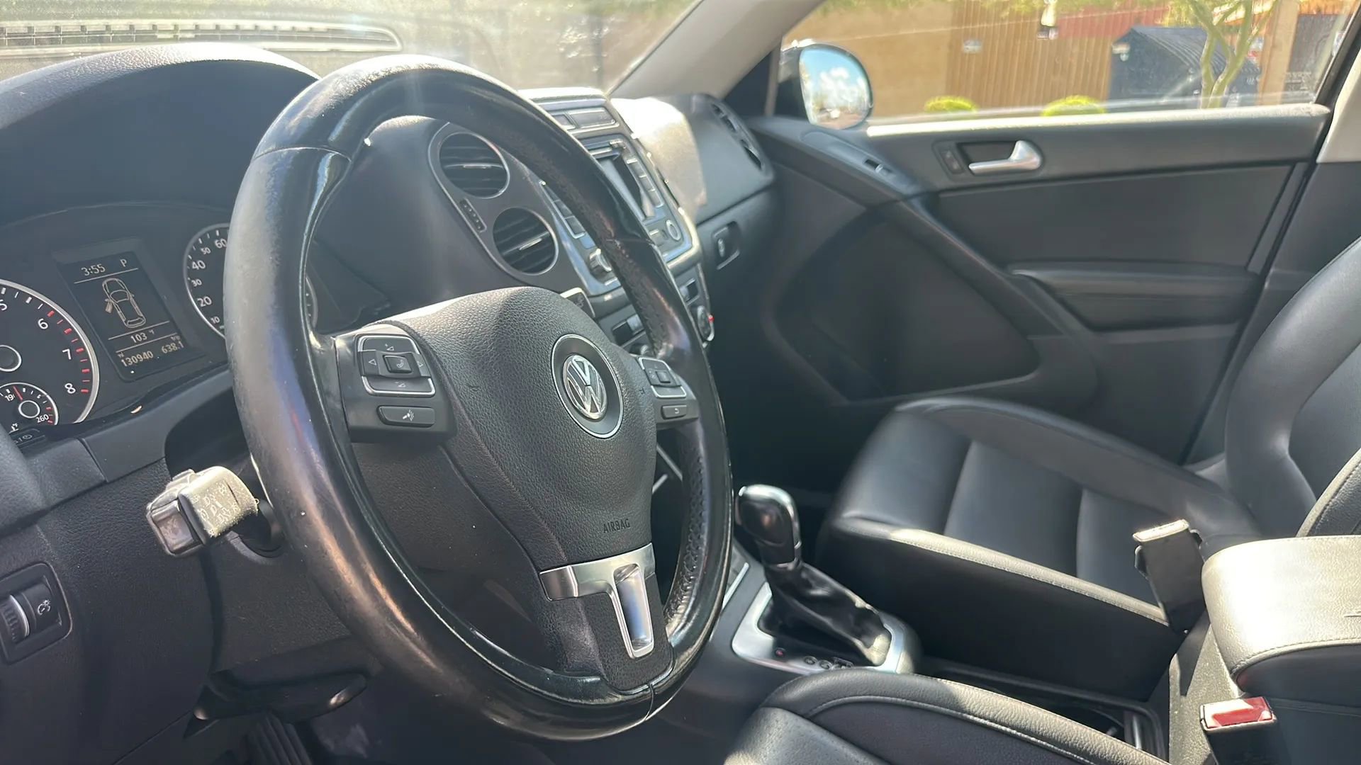 Used 2013 Volkswagen Tiguan SE image 16