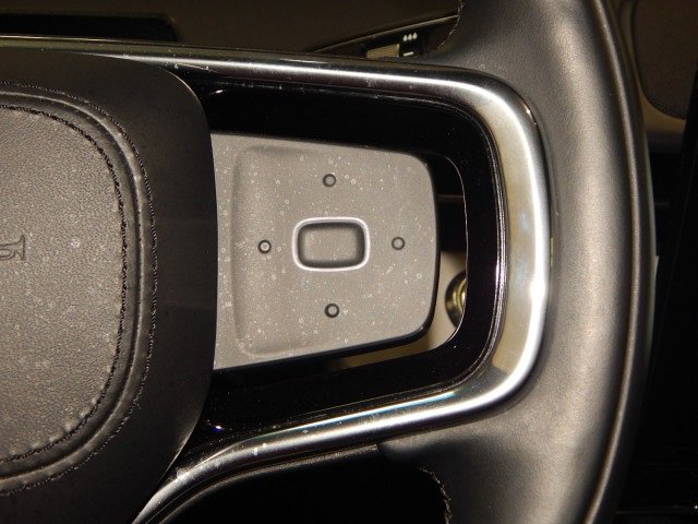 Used 2024 Lincoln Nautilus Premier image 23