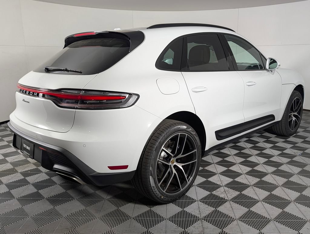 New 2026 Porsche Macan image 7