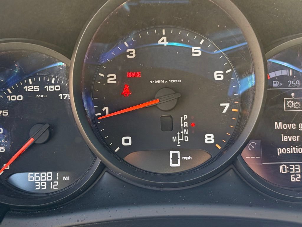Used 2019 Porsche Macan AWD/4WD image 31