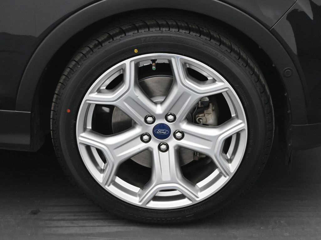 Certified 2017 Ford Escape Titanium w/ Equipment Group 301A image 26