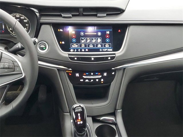 Certified 2020 Cadillac XT5 Luxury w/ LPO, Floor Liner Package image 14