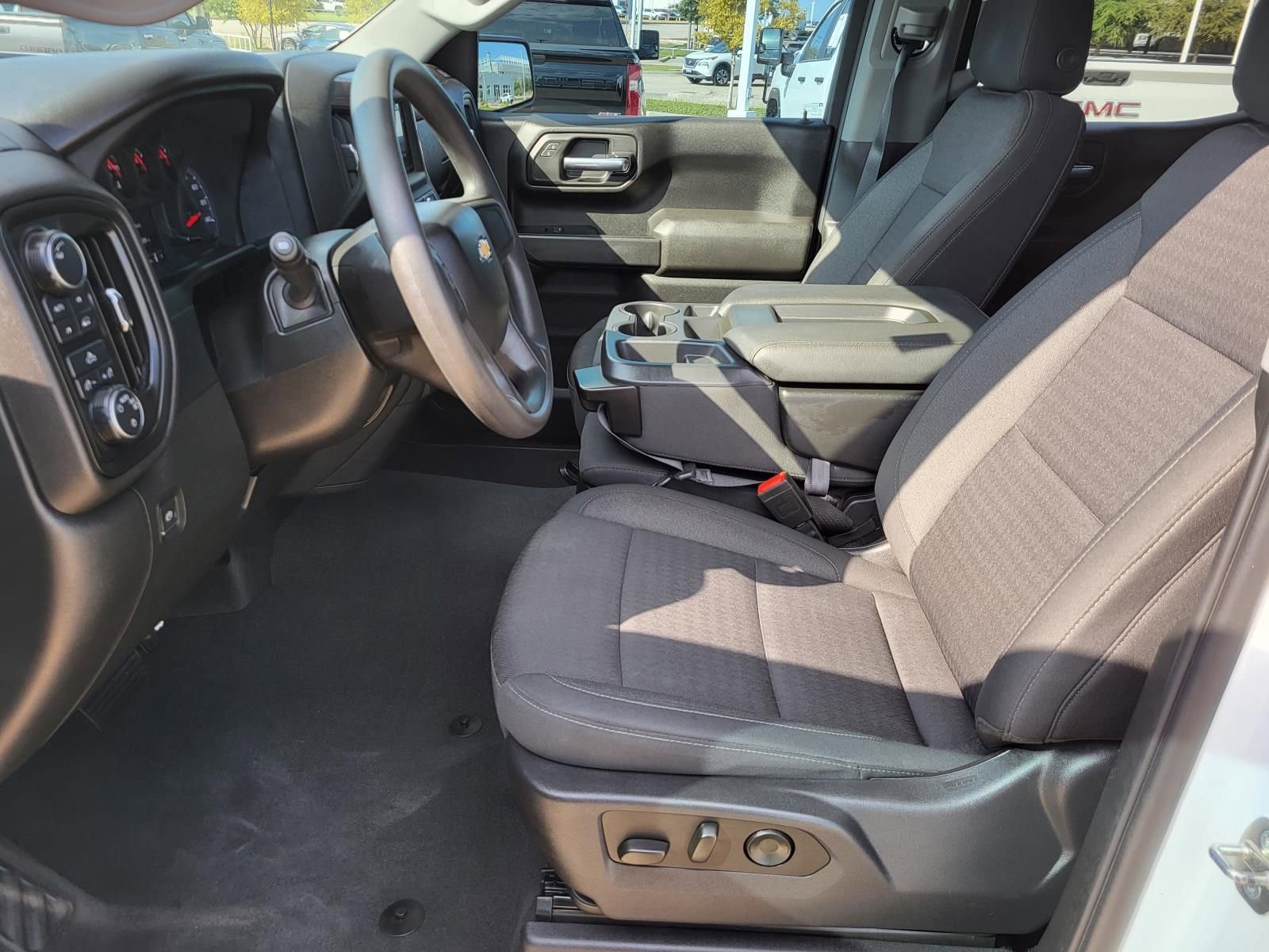 Used 2023 Chevrolet Silverado 1500 Custom image 24
