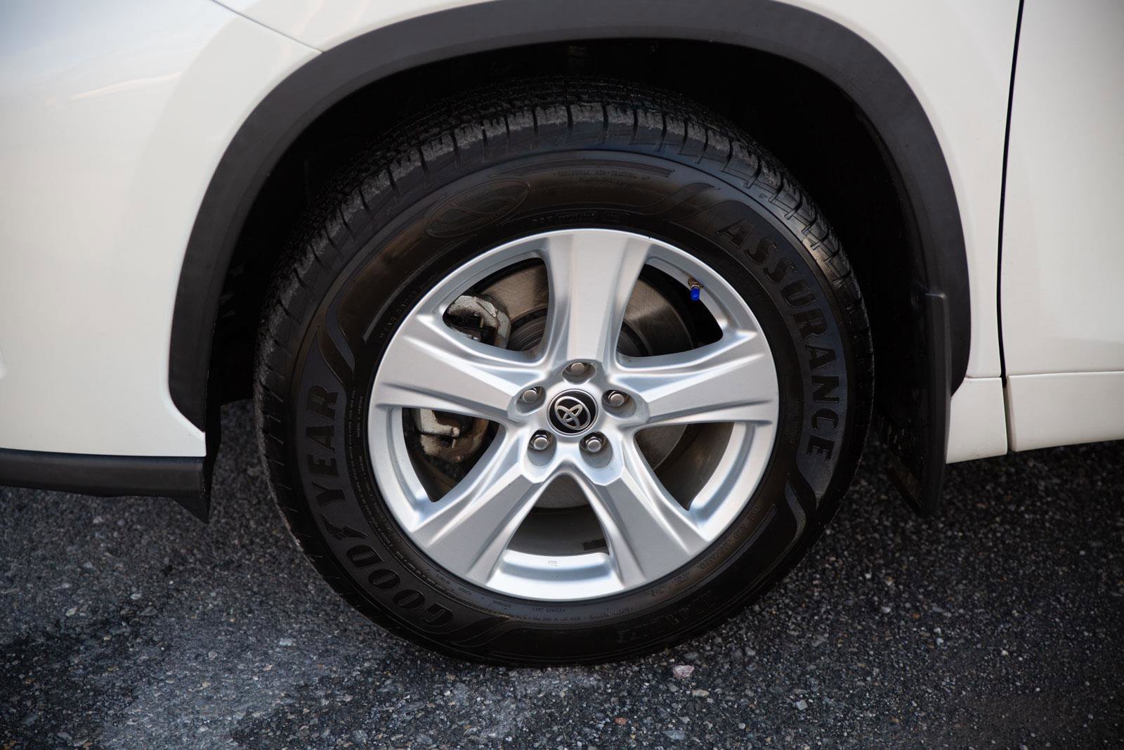 Used 2020 Toyota Highlander LE image 9