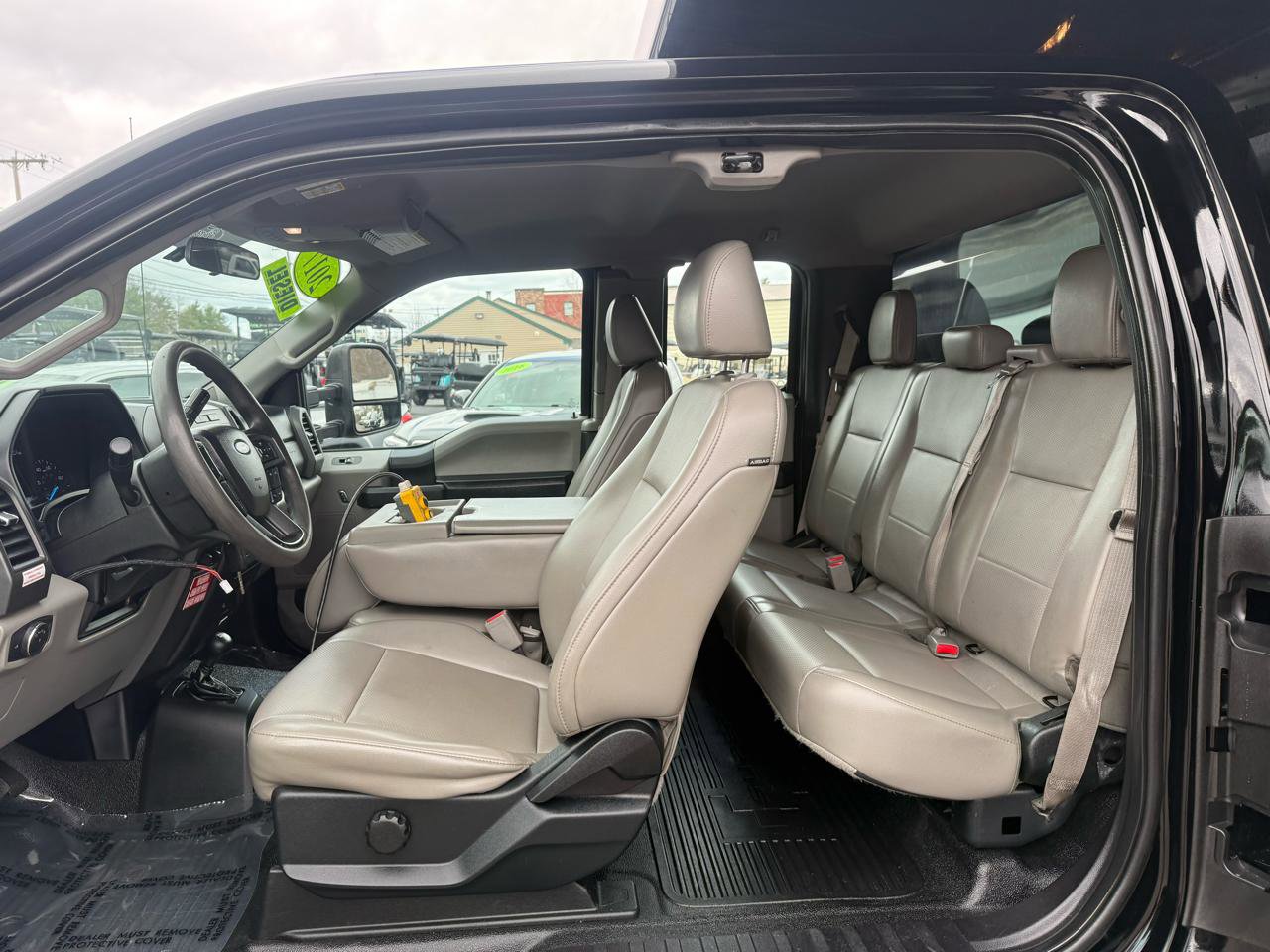 Used 2017 Ford F550 4x4 SuperCab Super Duty image 26