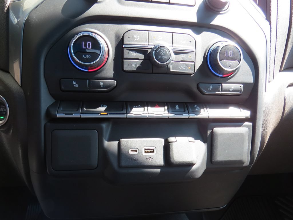 Used 2022 Chevrolet Silverado 1500 RST w/ Safety Package AWD/4WD image 25