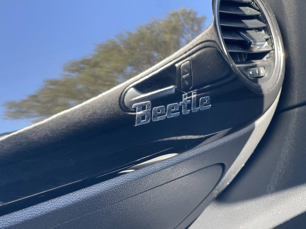 Used 2014 Volkswagen Beetle 2.5 image 30