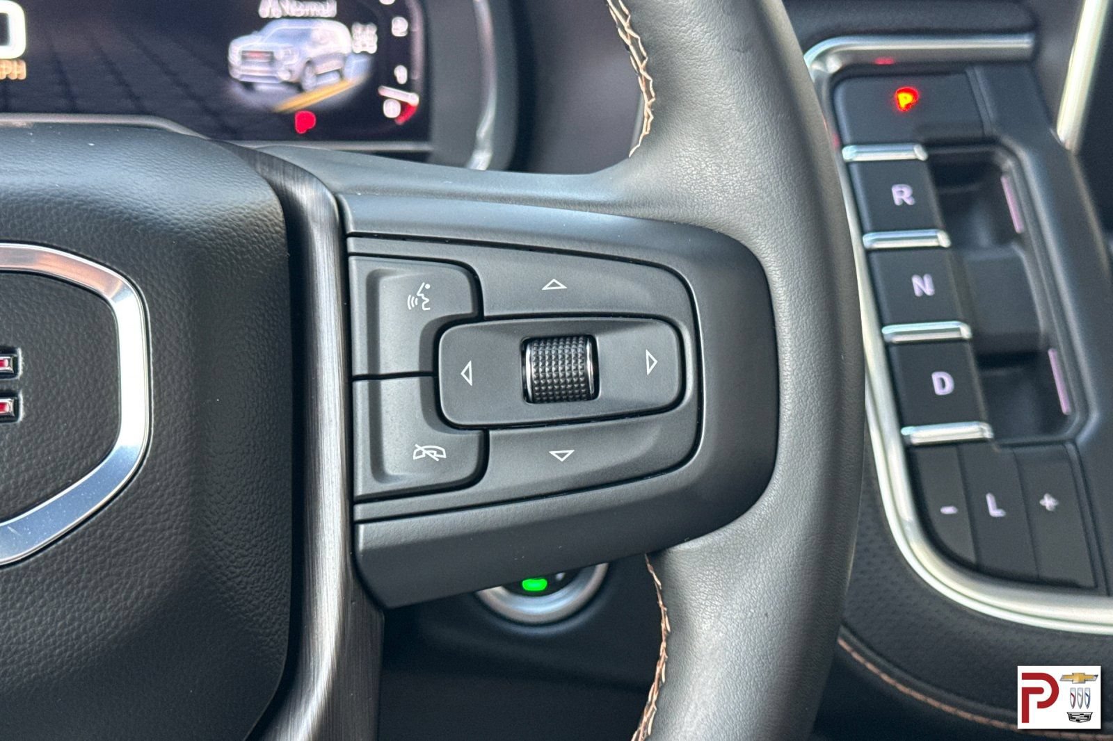 Used 2024 GMC Yukon AT4 w/ Technology Package AWD/4WD image 29