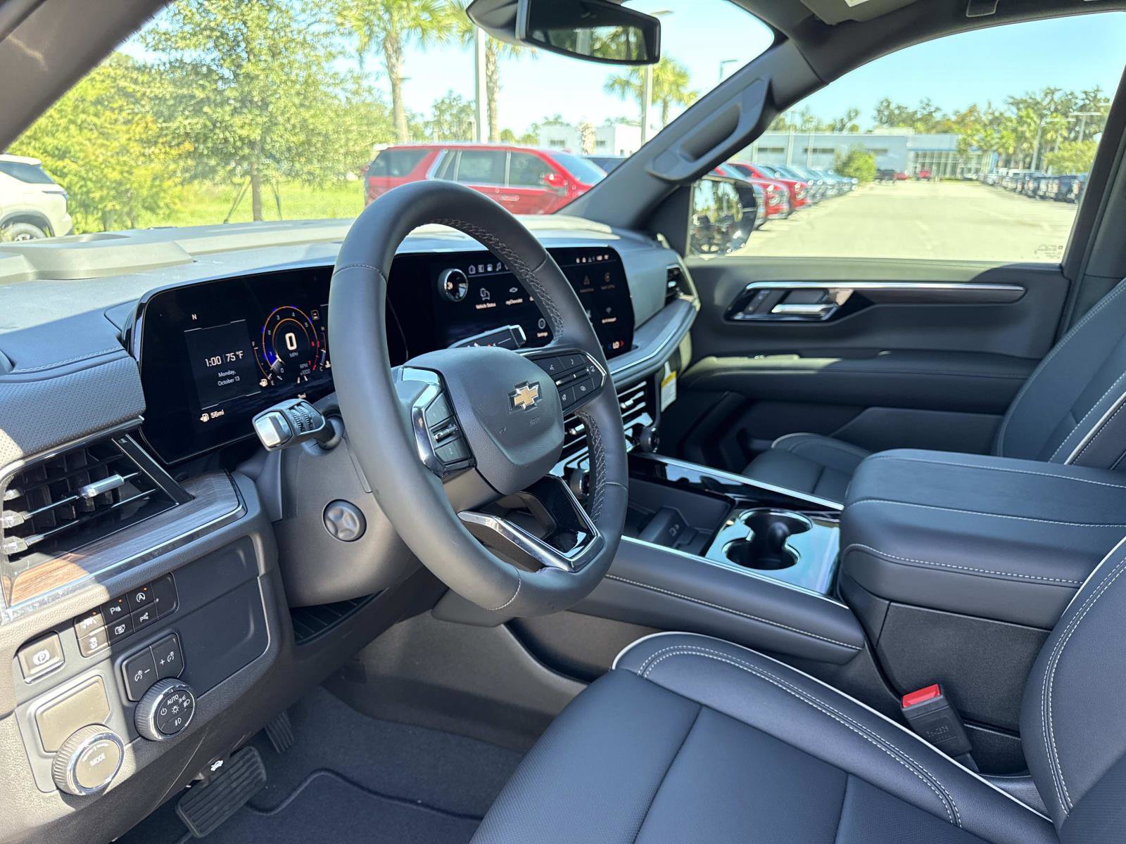 New 2026 Chevrolet Suburban Premier image 21