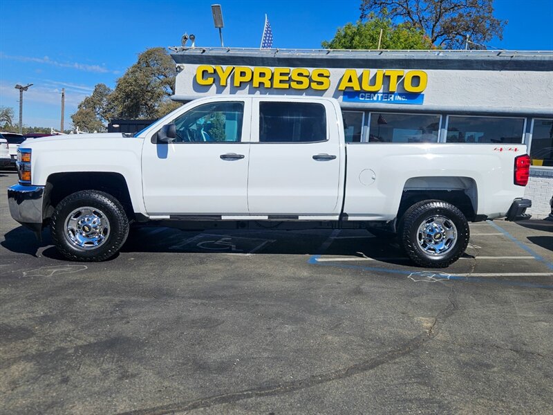 Used 2017 Chevrolet Silverado 2500 W/T AWD/4WD image 2