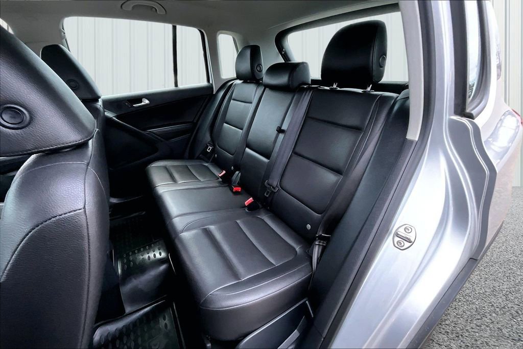 Used 2017 Volkswagen Tiguan S image 21