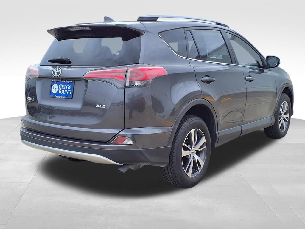 Used 2018 Toyota RAV4 XLE image 5