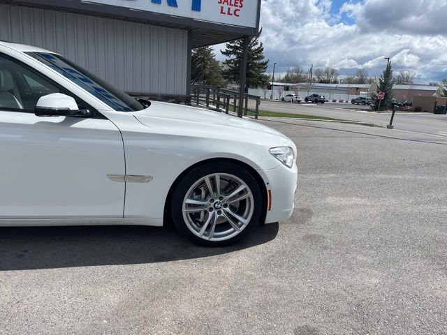 Used 2015 BMW 750i RWD image 14
