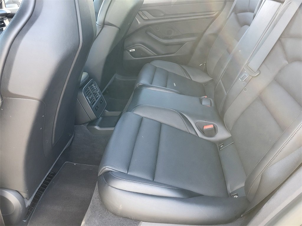 Used 2022 Porsche Taycan 4 Cross Turismo w/ Premium Package image 15