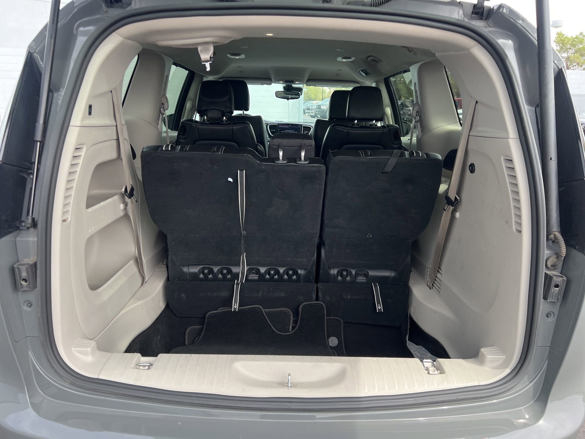 Used 2023 Chrysler Pacifica Touring-L FWD image 15