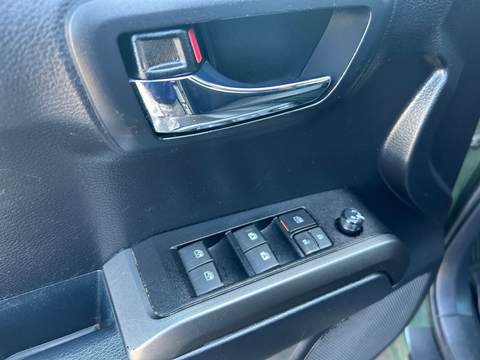 Used 2021 Toyota Tacoma TRD Off-Road w/ Technology Package image 11