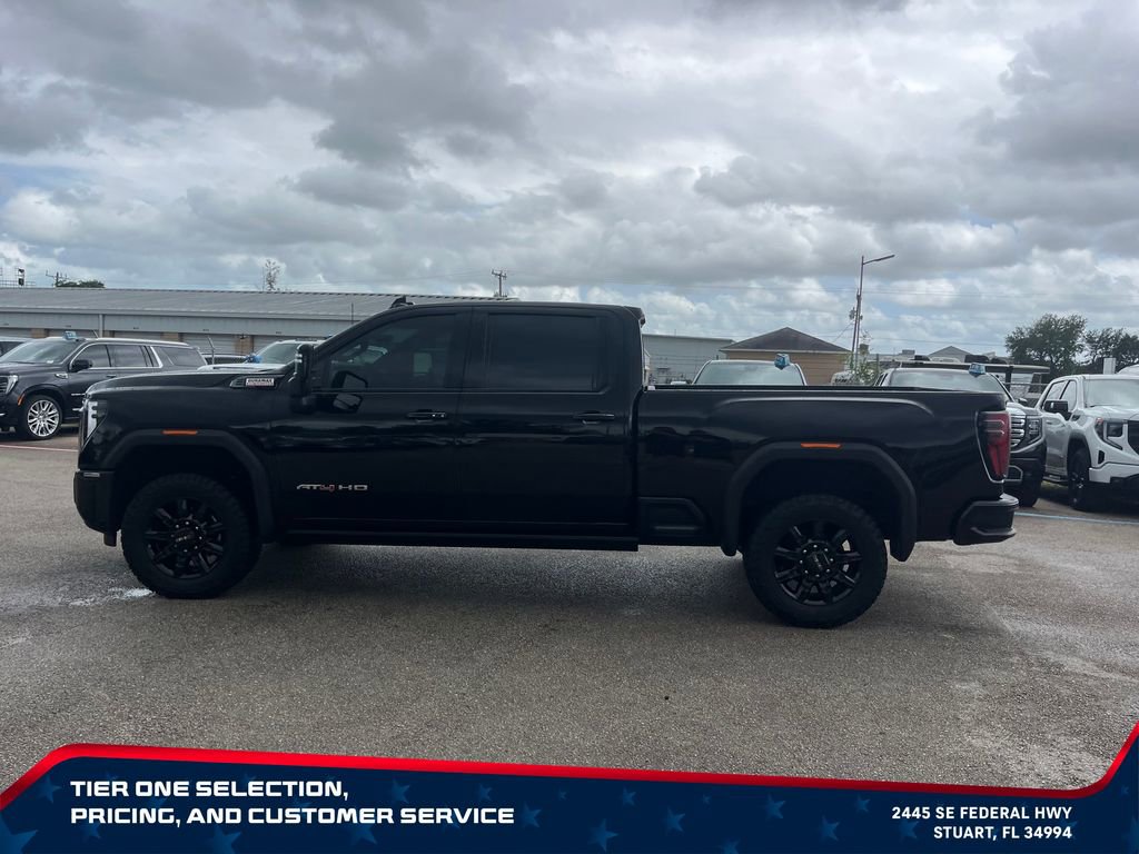 Used 2025 GMC Sierra 2500 AT4 w/ AT4 Premium Plus Package AWD/4WD image 8