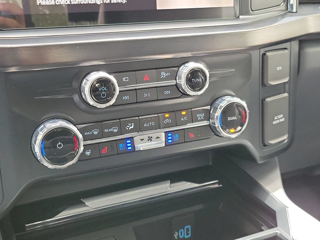 Used 2025 Ford F250 Lariat w/ Lariat Ultimate Package AWD/4WD image 30