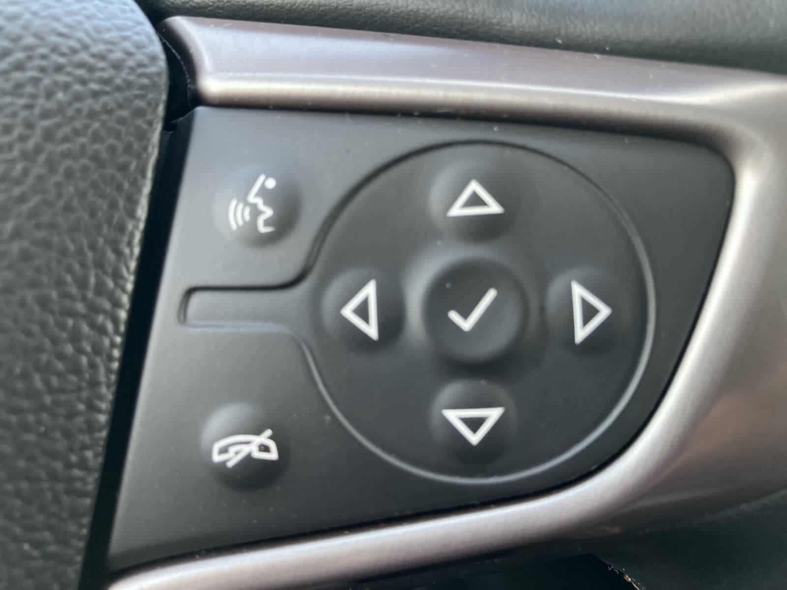Used 2023 GMC Terrain AT4 w/ Infotainment Package II AWD/4WD image 18
