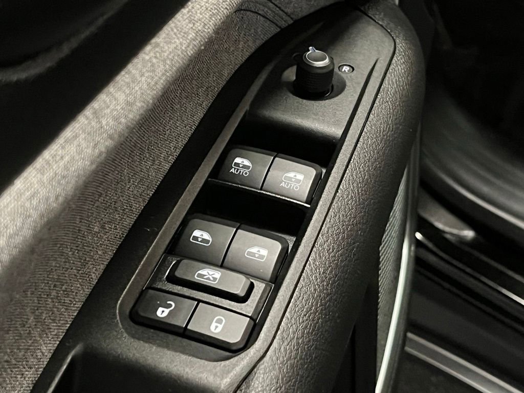 Used 2022 Jeep Compass Latitude image 15