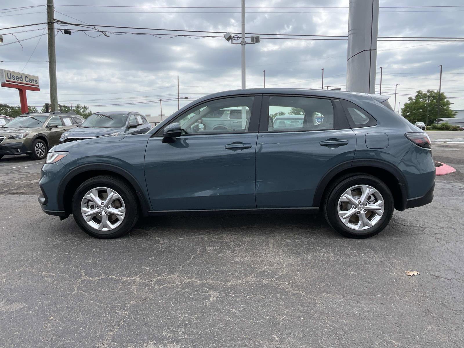 Used 2025 Honda HR-V LX image 4