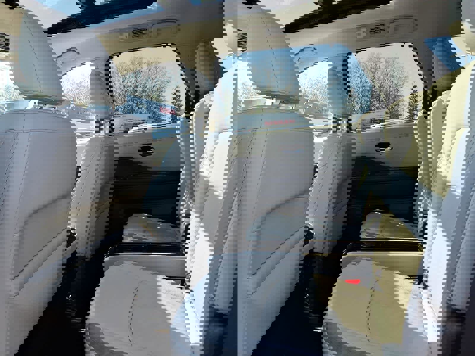 Certified 2024 Nissan Pathfinder SL w/ SL Premium Package image 18