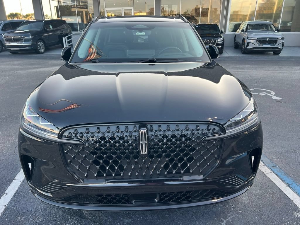 Used 2025 Lincoln Aviator Reserve w/ Jet Appearance Package RWD image 11