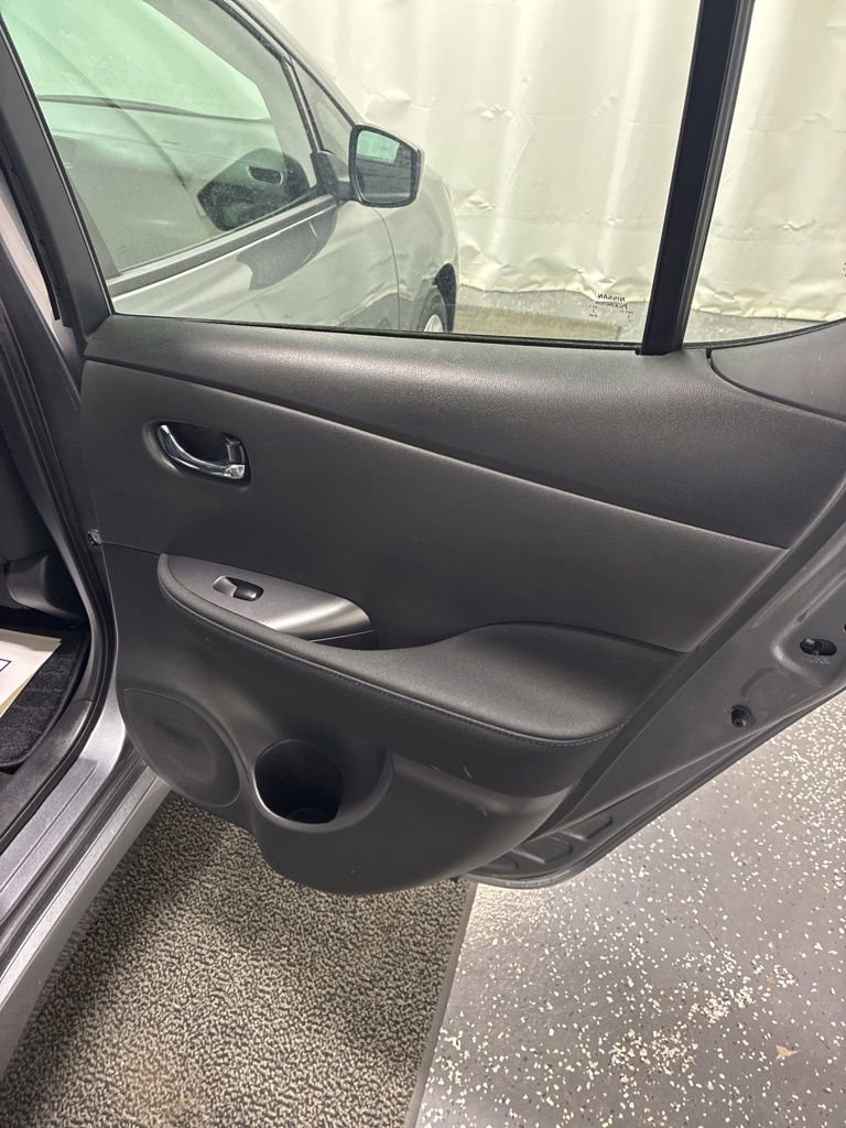 Used 2023 Nissan Leaf S image 25