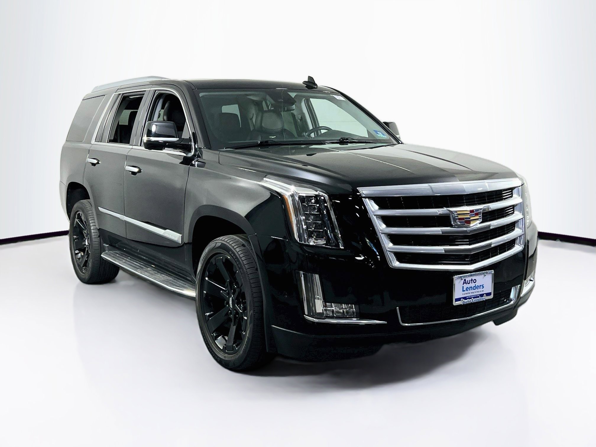 Used 2020 Cadillac Escalade Luxury AWD/4WD image 3
