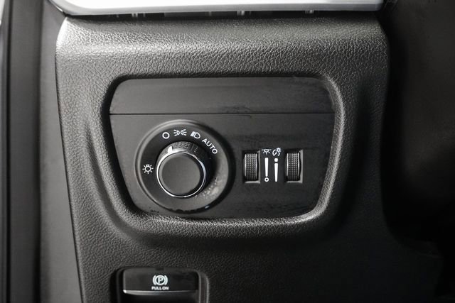 Used 2025 Jeep Grand Cherokee L Laredo AWD/4WD image 14