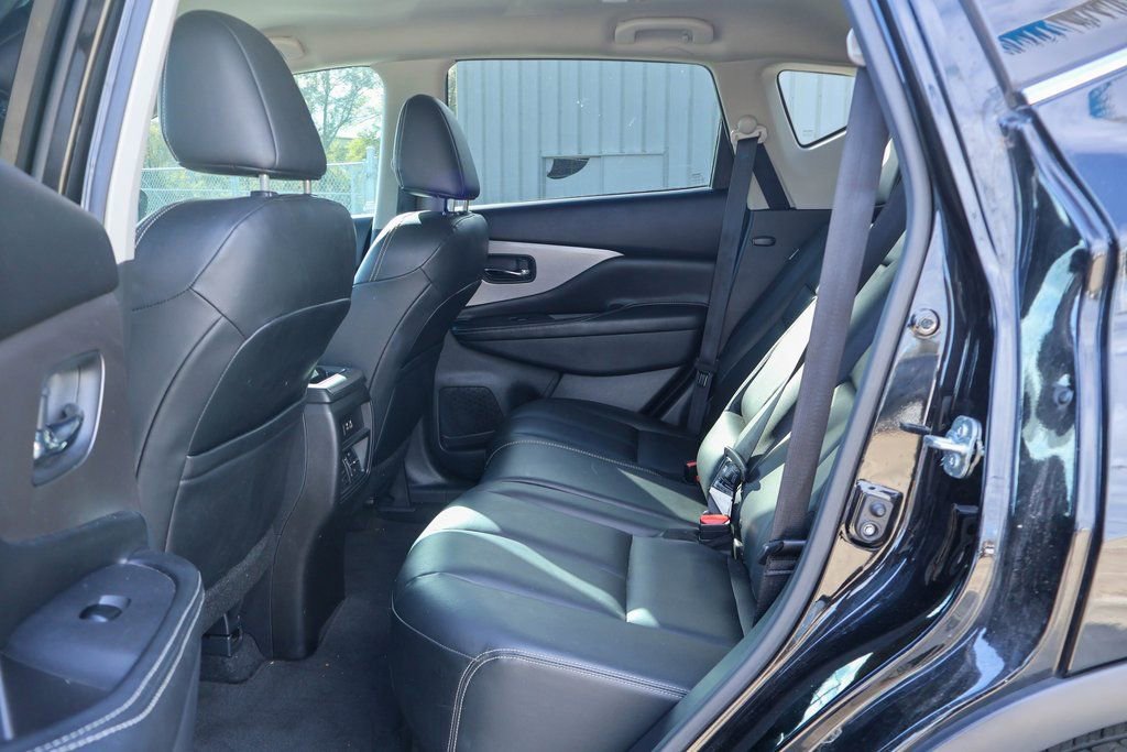 Used 2022 Nissan Murano SV image 9