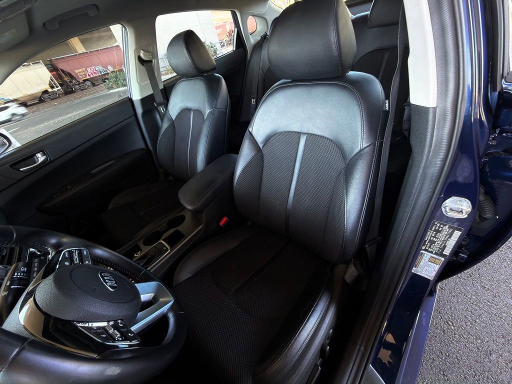Used 2019 Kia Optima S image 19